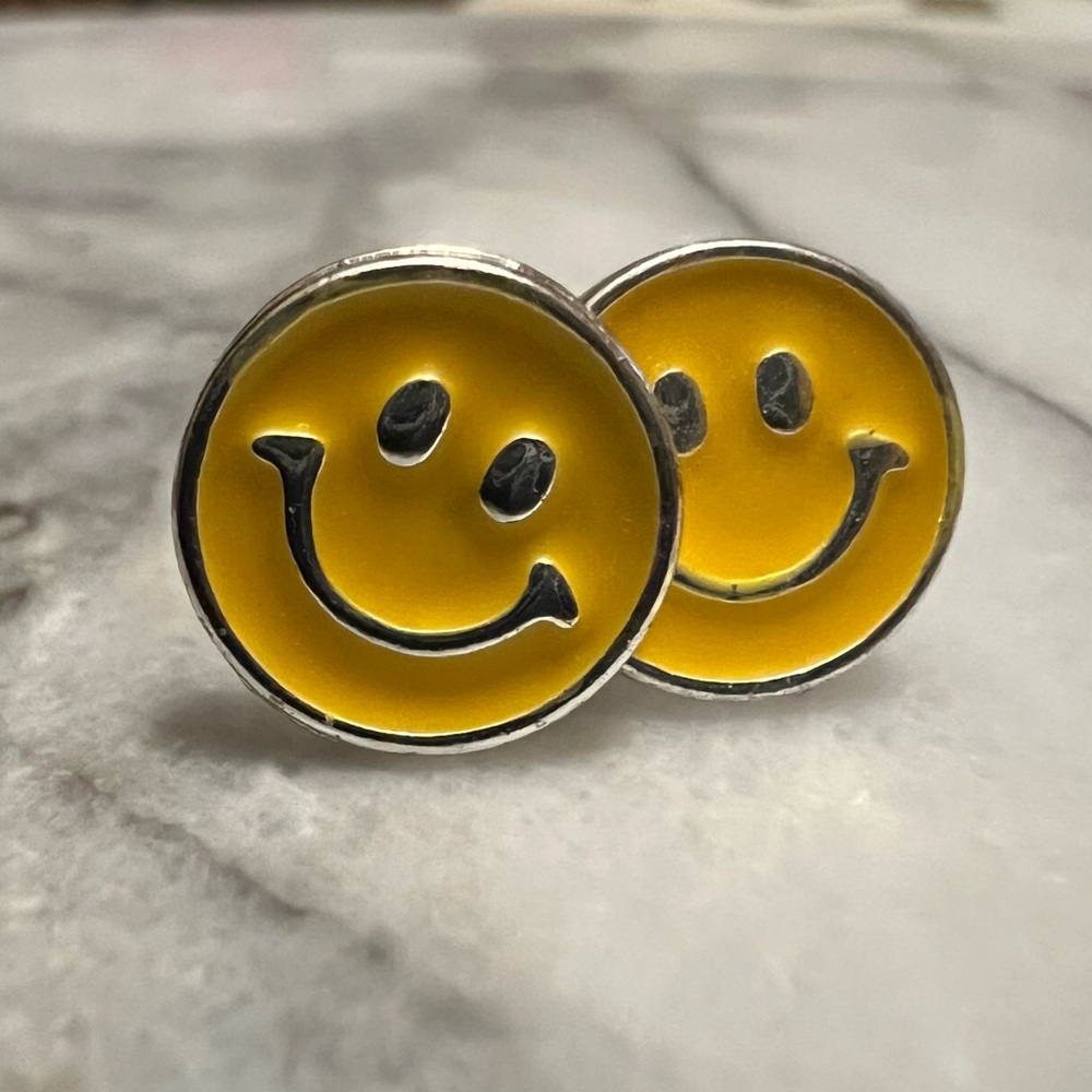 🙂 Yellow & Silver Smiley Face Earrings